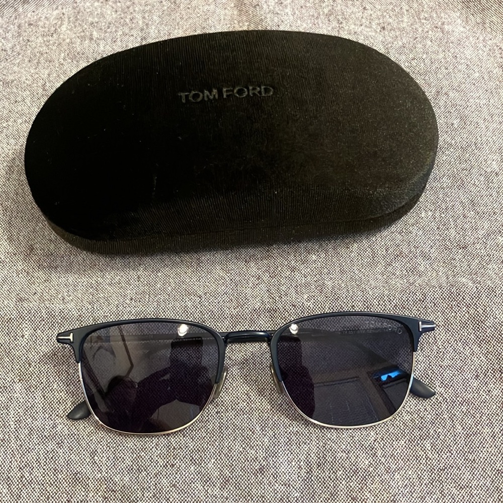 Tom Ford Liv TF 851 Blue Tint Sunglasses - Picture 2 of 6